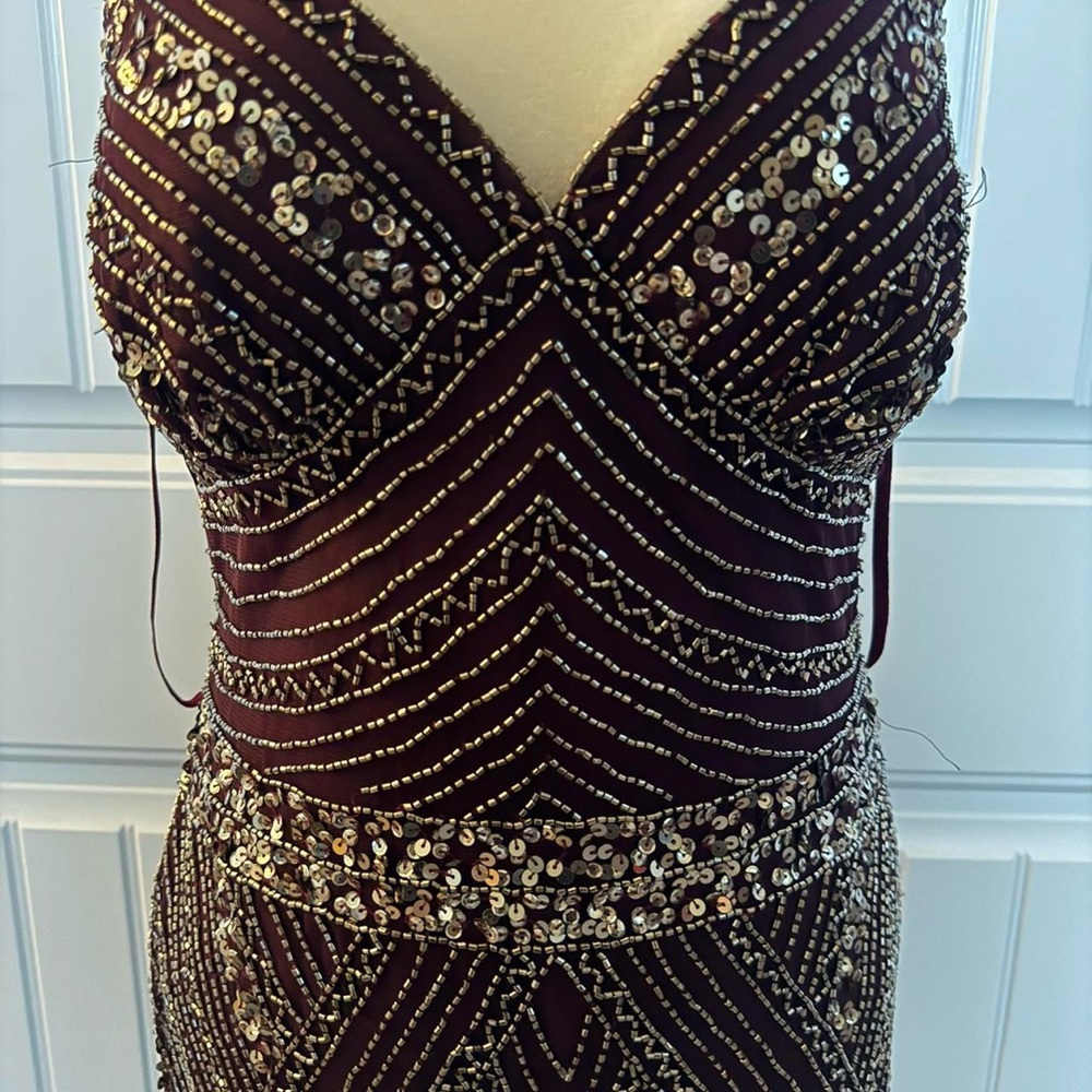 Elegant Burgundy Sequin Dress